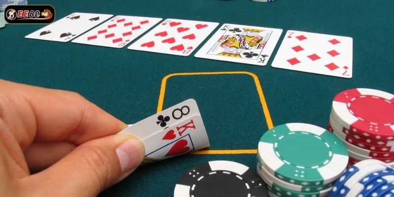Giữ vững tâm lý và quan sát sắc mặt đối thủ là chìa khóa giúp bạn làm chủ bàn cược Giữ vững tâm lý và quan sát sắc mặt đối thủ là chìa khóa giúp bạn làm chủ bàn cược